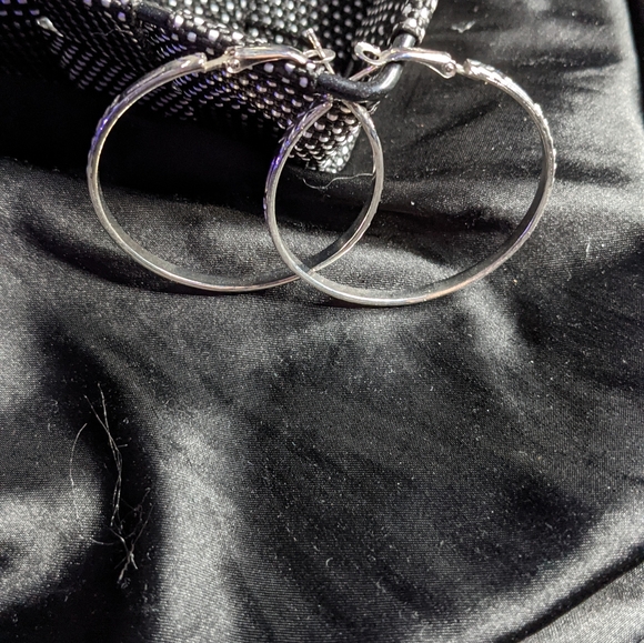 Hoop earnings - Picture 2 of 3